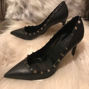 Black Valentino Rockstuds pumps size 39.5